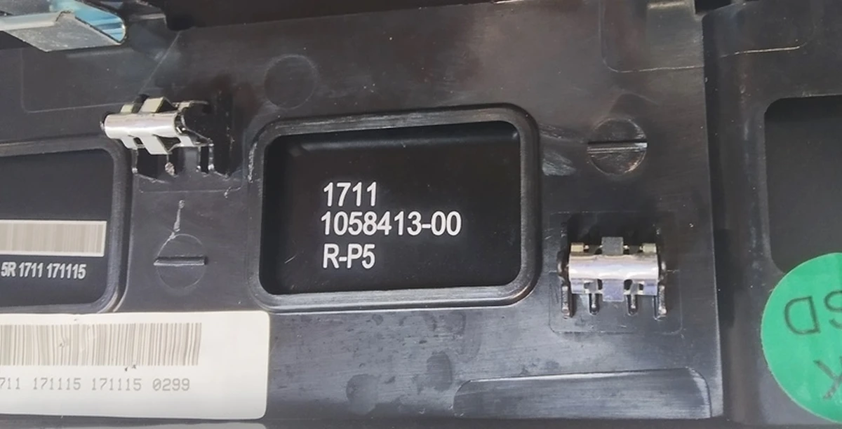 4 ASY_B RH COMPLETE RACETRACK_MDX damaged Tesla model X 1060083-00-H