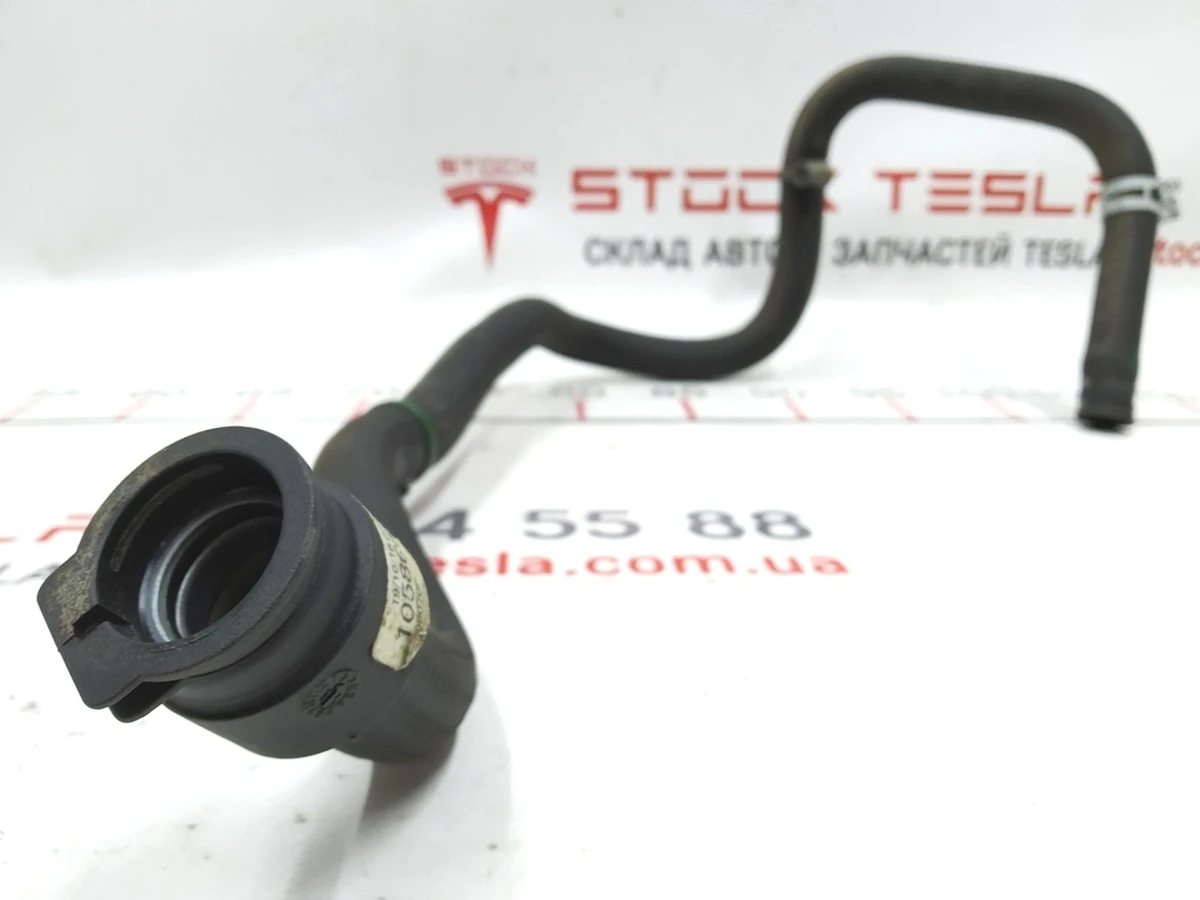 7 Шланг системи охолодження Tesla model S REST 1058669-00-D