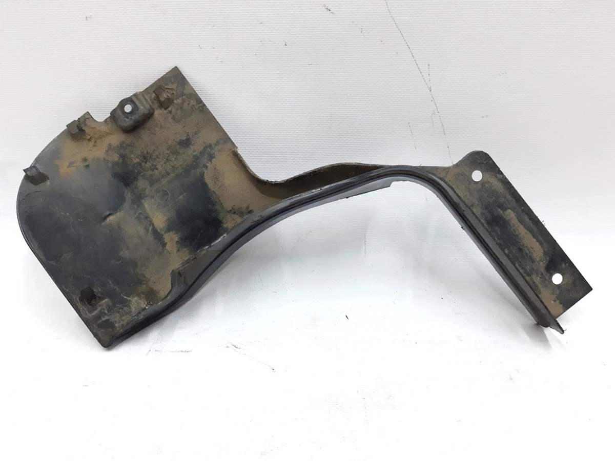 12 Door sill fairing left (painted) PMNG damaged Tesla model S REST 1058757-00-A