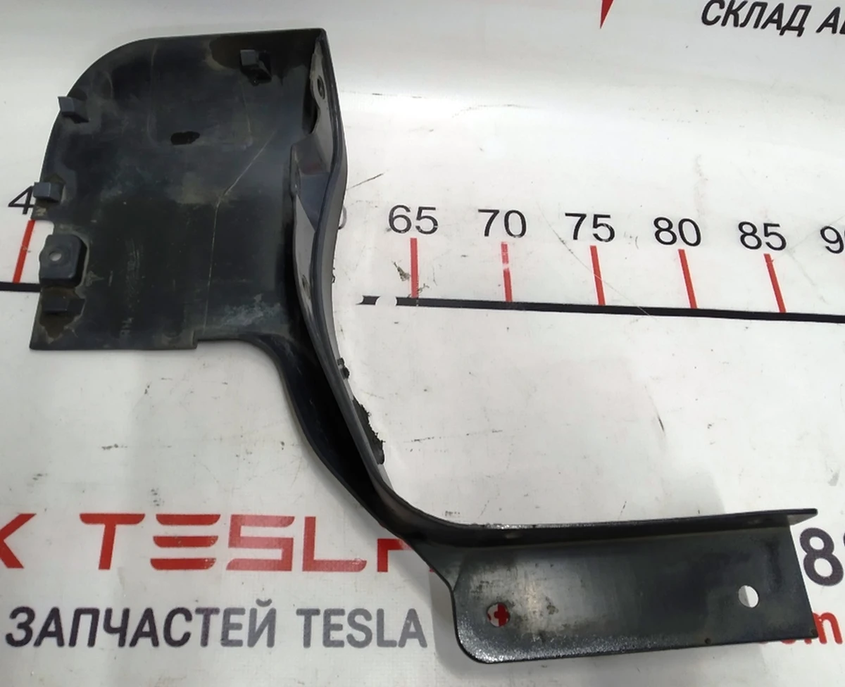 12 Обтічник накладки порога правий (забарвлений) PMNG Tesla model S REST 1058758-00-A