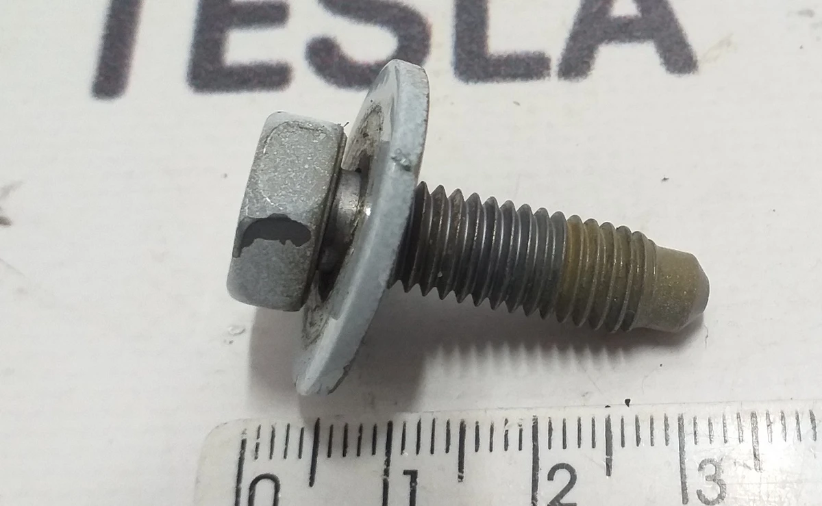 2 Болт HF M8x19.5 STL [10.9] PC Tesla Model X 1058764-00-B