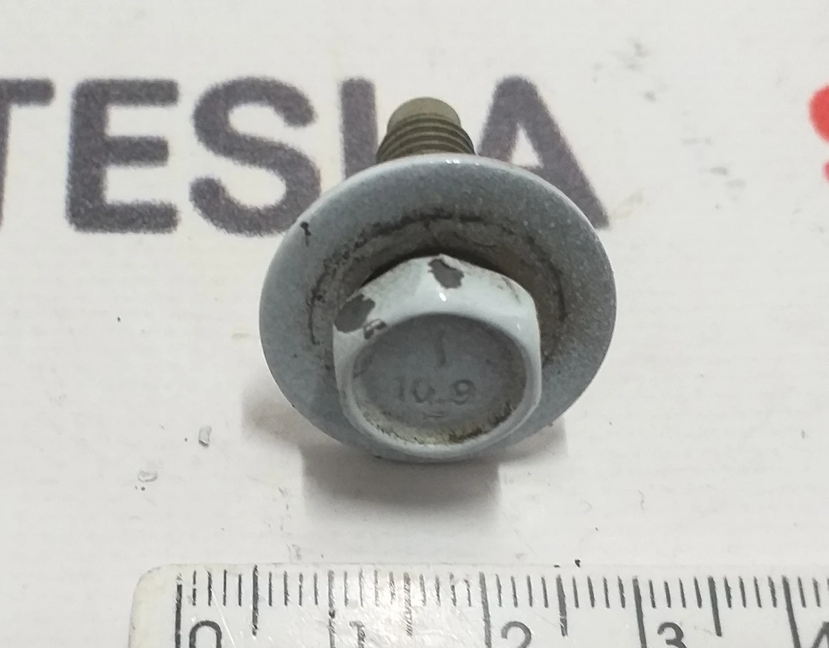 2 Болт HF M8x19.5 STL [10.9] PC Tesla Model X 1058764-00-B