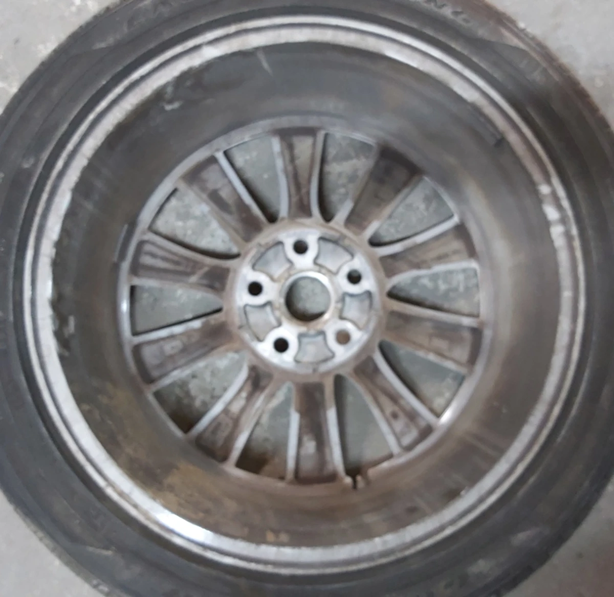 1 WHEEL, 19x8.0 ET40 - SILVER SLIPSTREAM with damage Tesla model S, model S REST 1076891-00-B