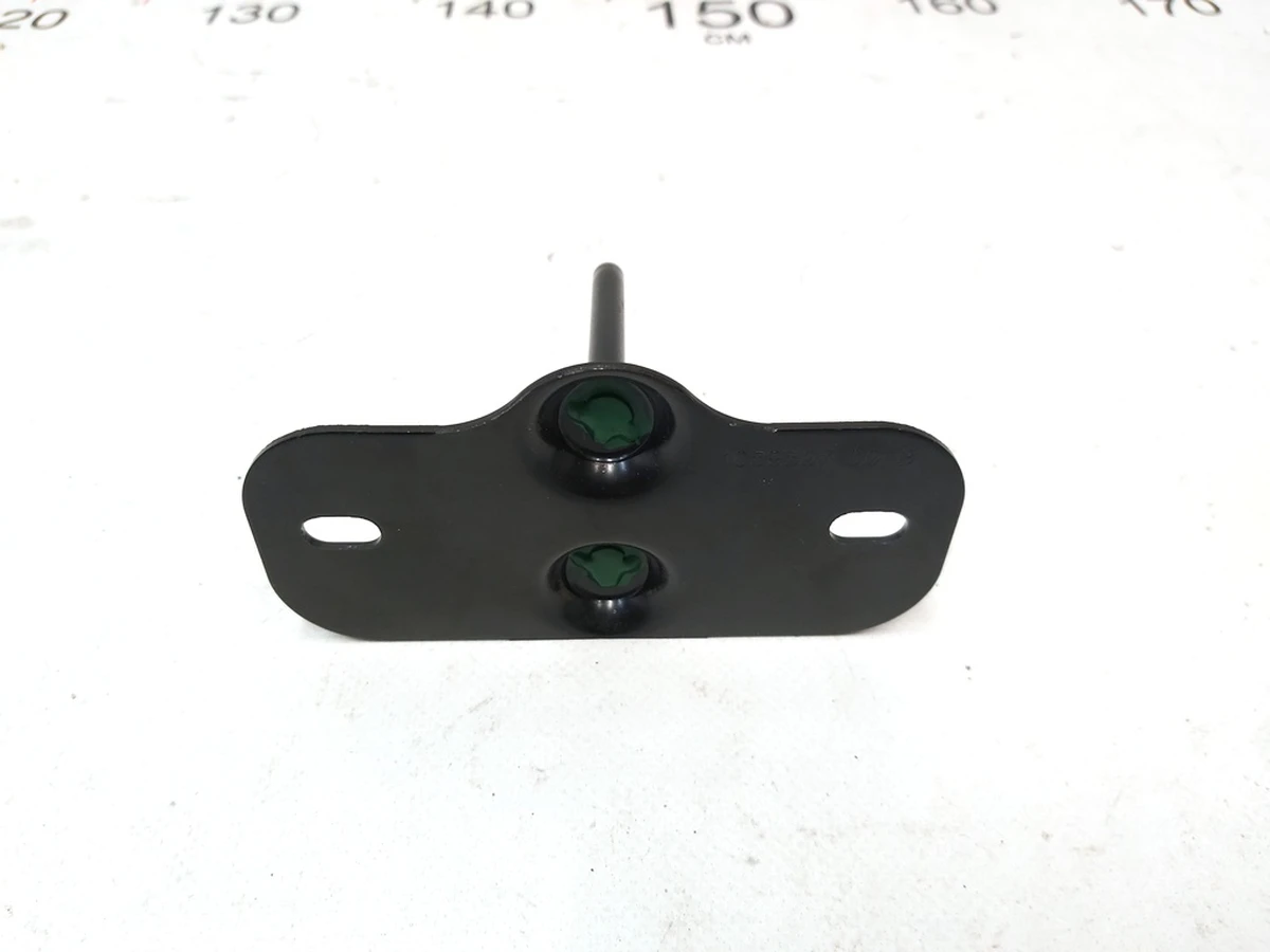 1 Петля замка капота (одиночная) Tesla Model S REST 1059507-00-B