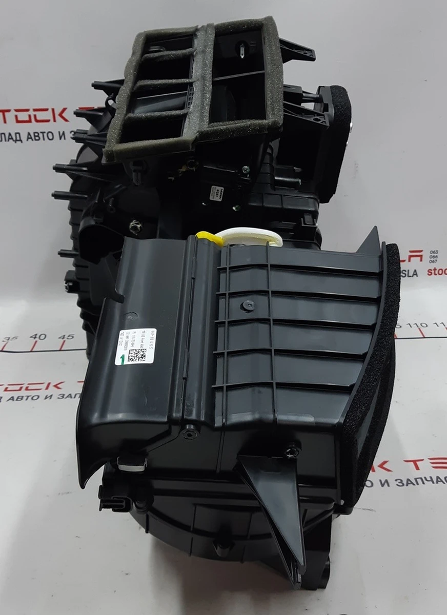 6 Печка салона в сборе Tesla model S REST 1116135-00-C