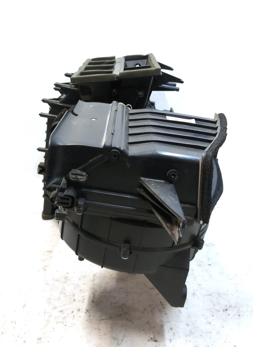 6 Air conditioning unit housing (cabin heater) Tesla Model S REST 1059591-00