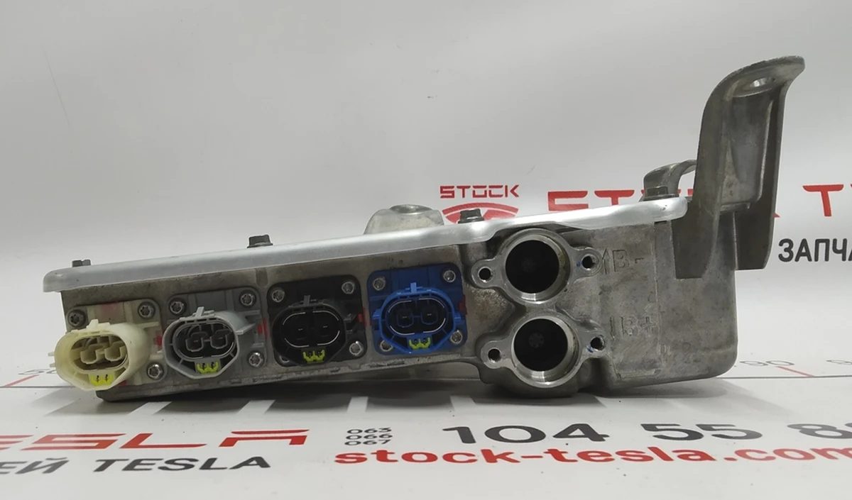 1 Джаншен ​​передній бокс AWD REV01 Tesla model S REST 1059891-00-F