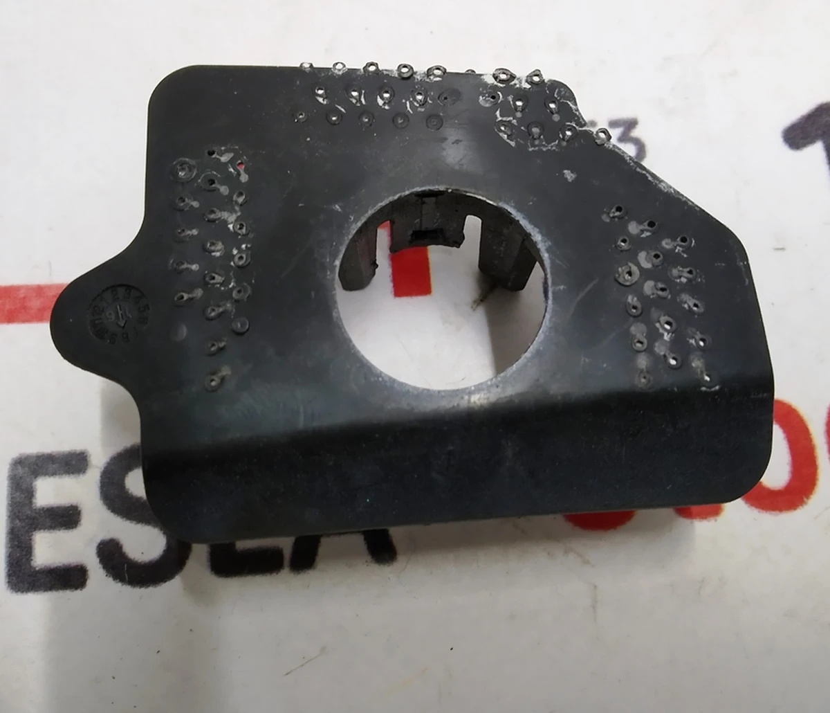 9 Кронштейн кріплення парктроніка S11 Tesla model S REST 1060008-00-C