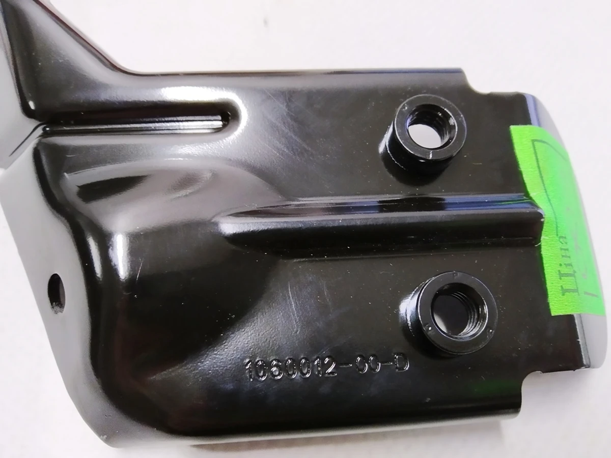 20 Arm of fastening of a loop (latch) of luggage left Tesla model X 1060012-00-D