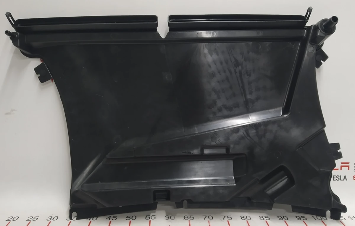 14 Диффузор воздухозаборника под фильтр NEW Tesla model S REST 1060466-00-С