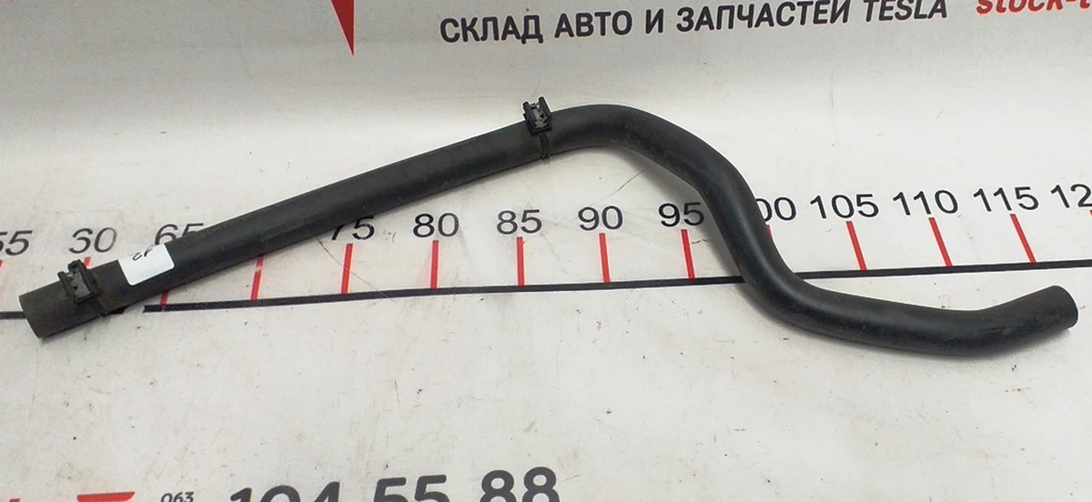 12 Первичная трубка диффузора воздухозаборника под фильтр (левая) Tesla model S REST 1060472-00-В