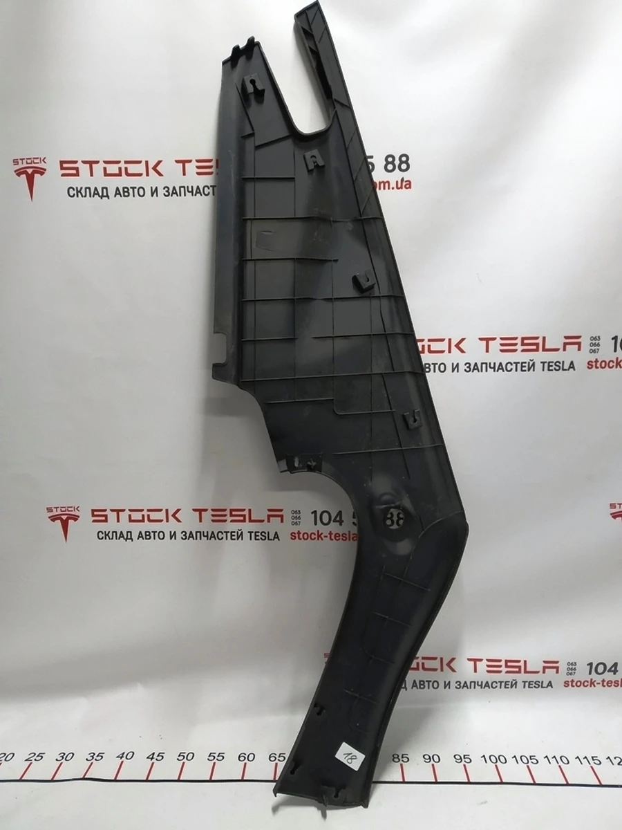 5 Подкапотный пластик бокса правый AWD Tesla model S REST 1060479-00-B