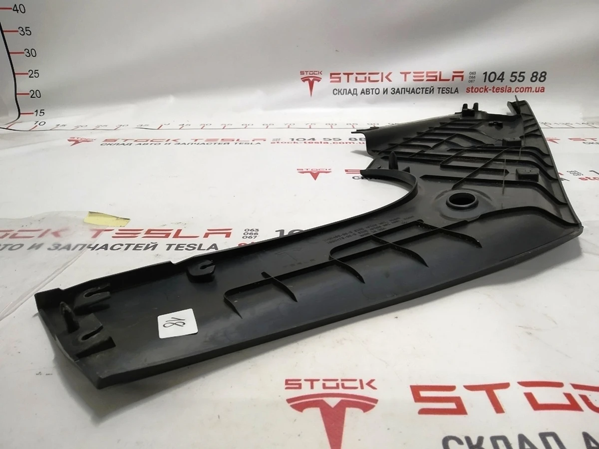 5 Подкапотный пластик бокса правый AWD Tesla model S REST 1060479-00-B