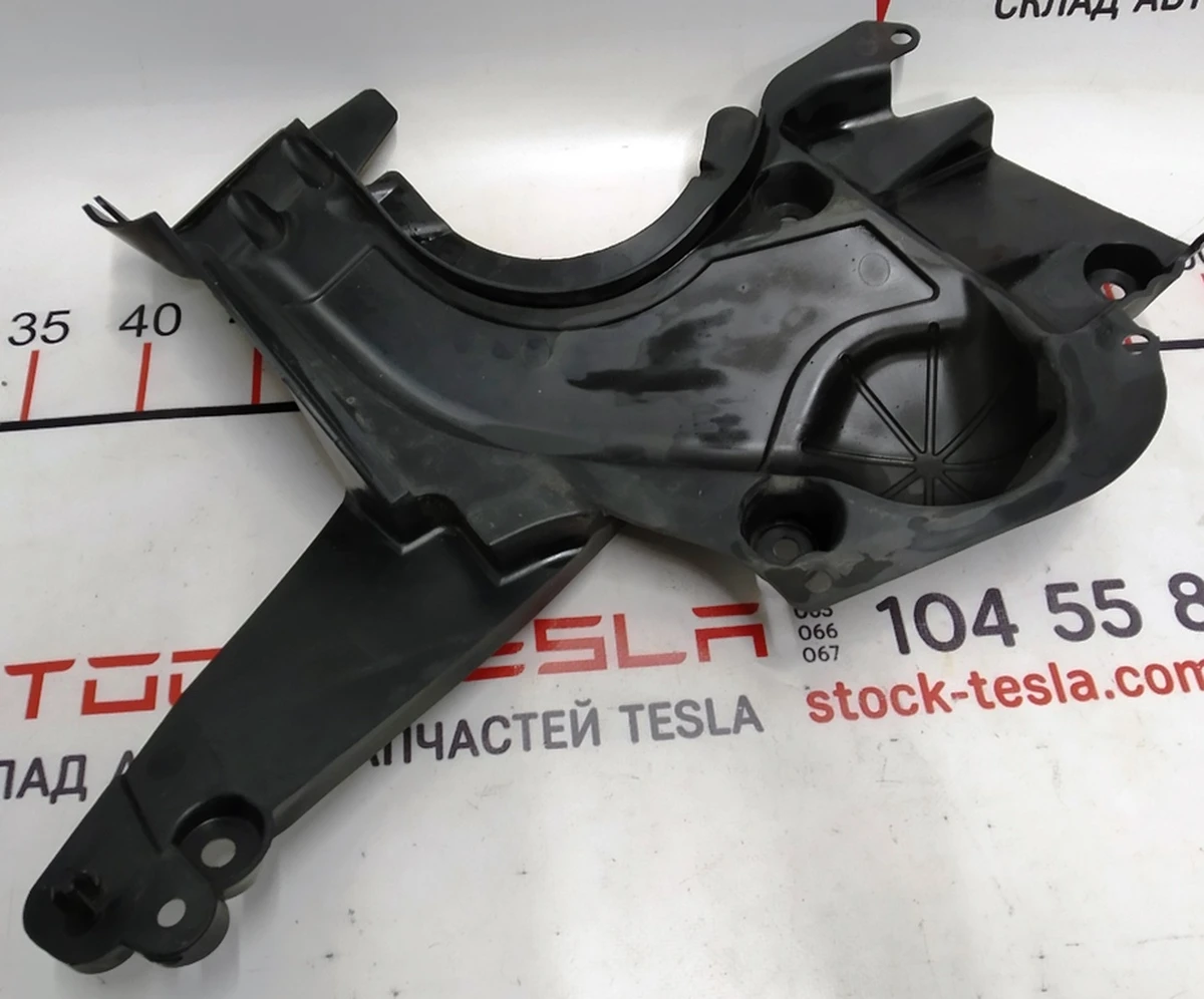 8 Cover glass front right plastic Tesla model S REST 1060510-00-B