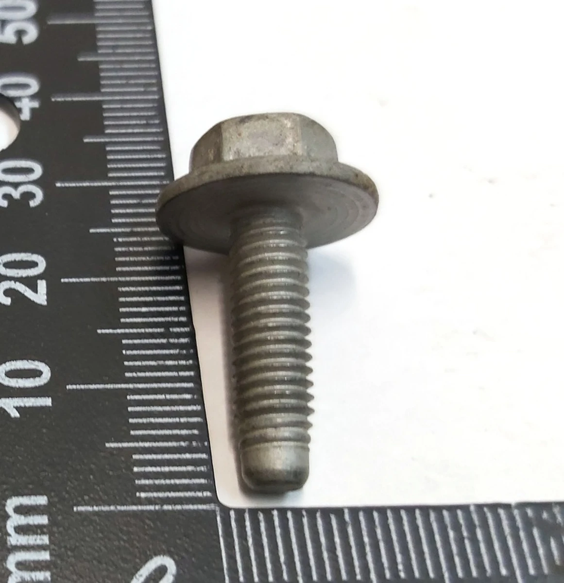 BOLT M6x22,STL[8.8],PC,ZNFL Tesla model X 1060685-MX