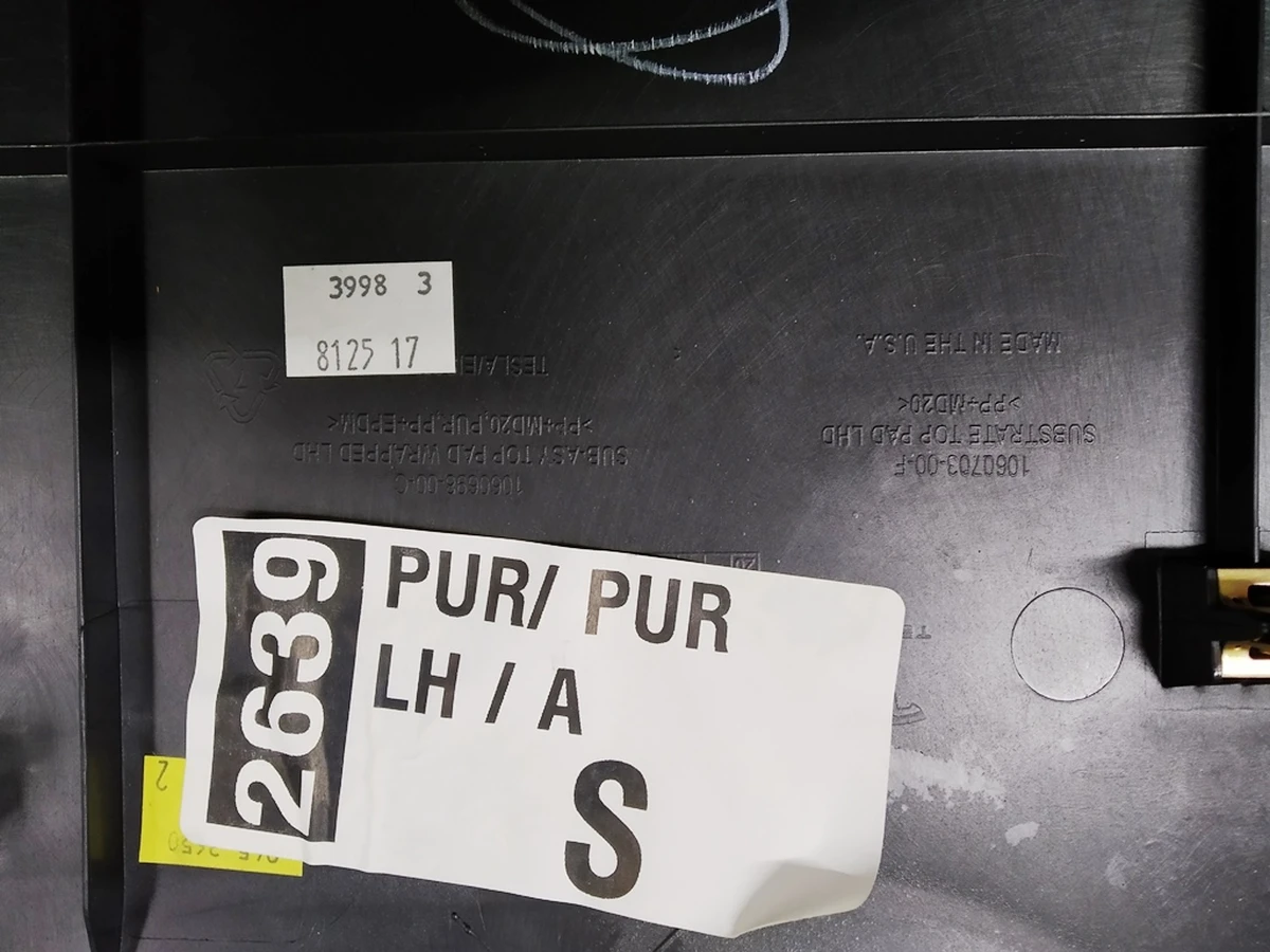 8 Torpedo panel (black artificial leather) PUR/PUR BLK Tesla model S, model S REST 1060695-10-D