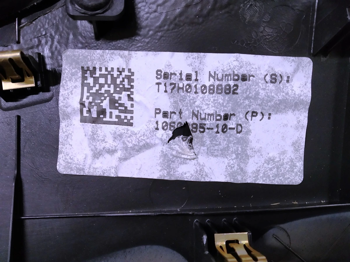 8 Torpedo panel (black artificial leather) PUR/PUR BLK Tesla model S, model S REST 1060695-10-D