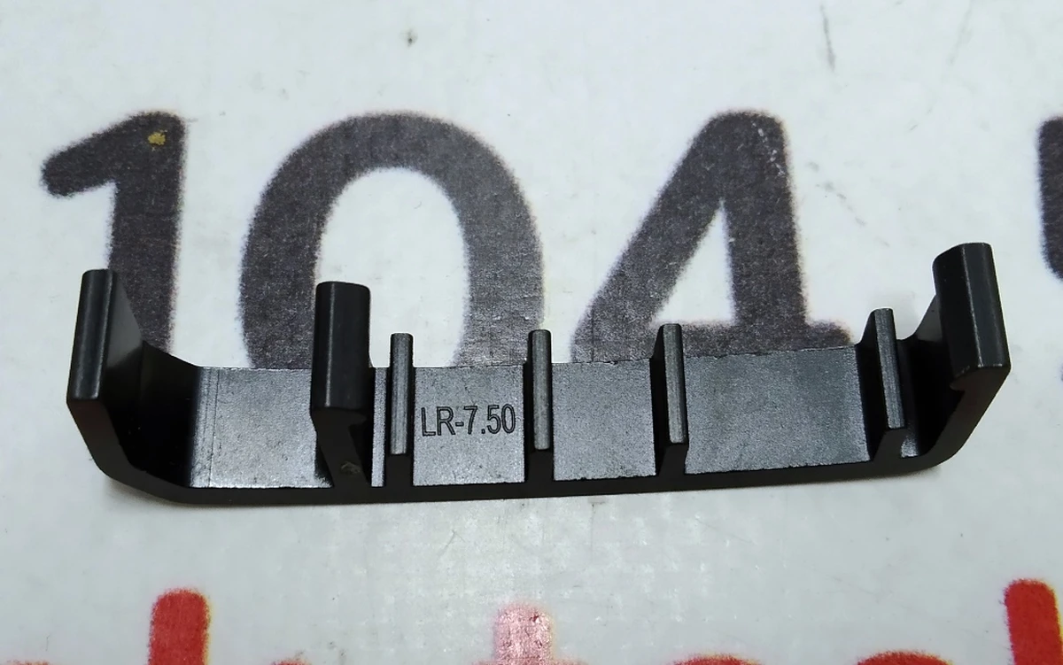11 Втулка декоративна прольоту двері задньої лівої 7.50mm 1060743-10-A