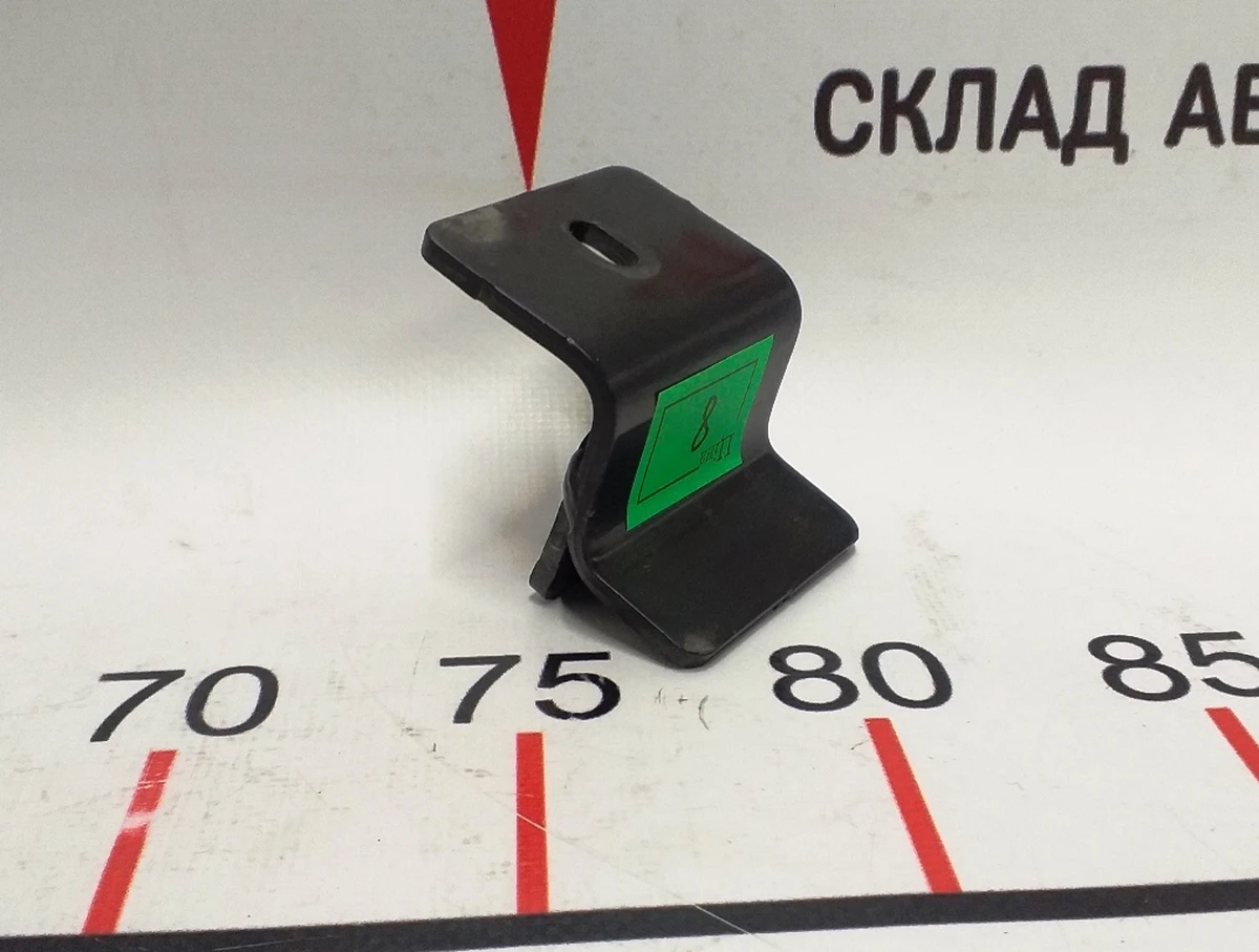 4 Кронштейн крепления аккумулятора 12V Tesla Model X 1060776-00-B