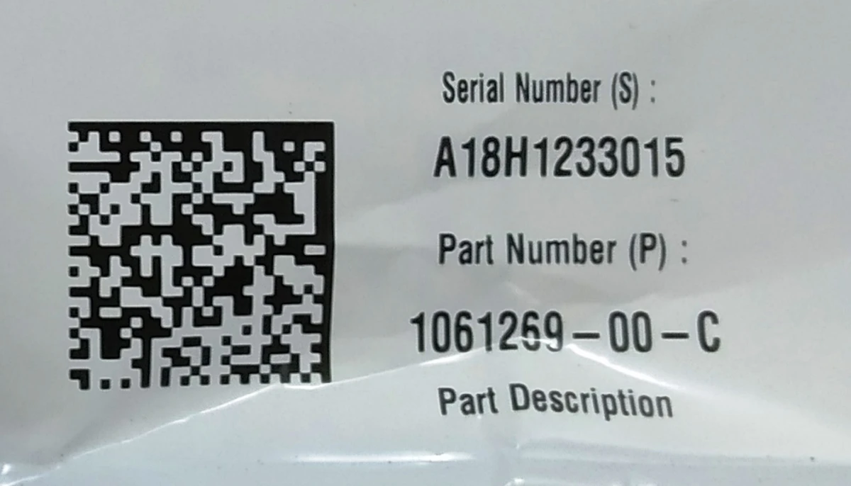 1 Камера заднего вида с царапиной Tesla Model S REST, Model X 1061269-00-D