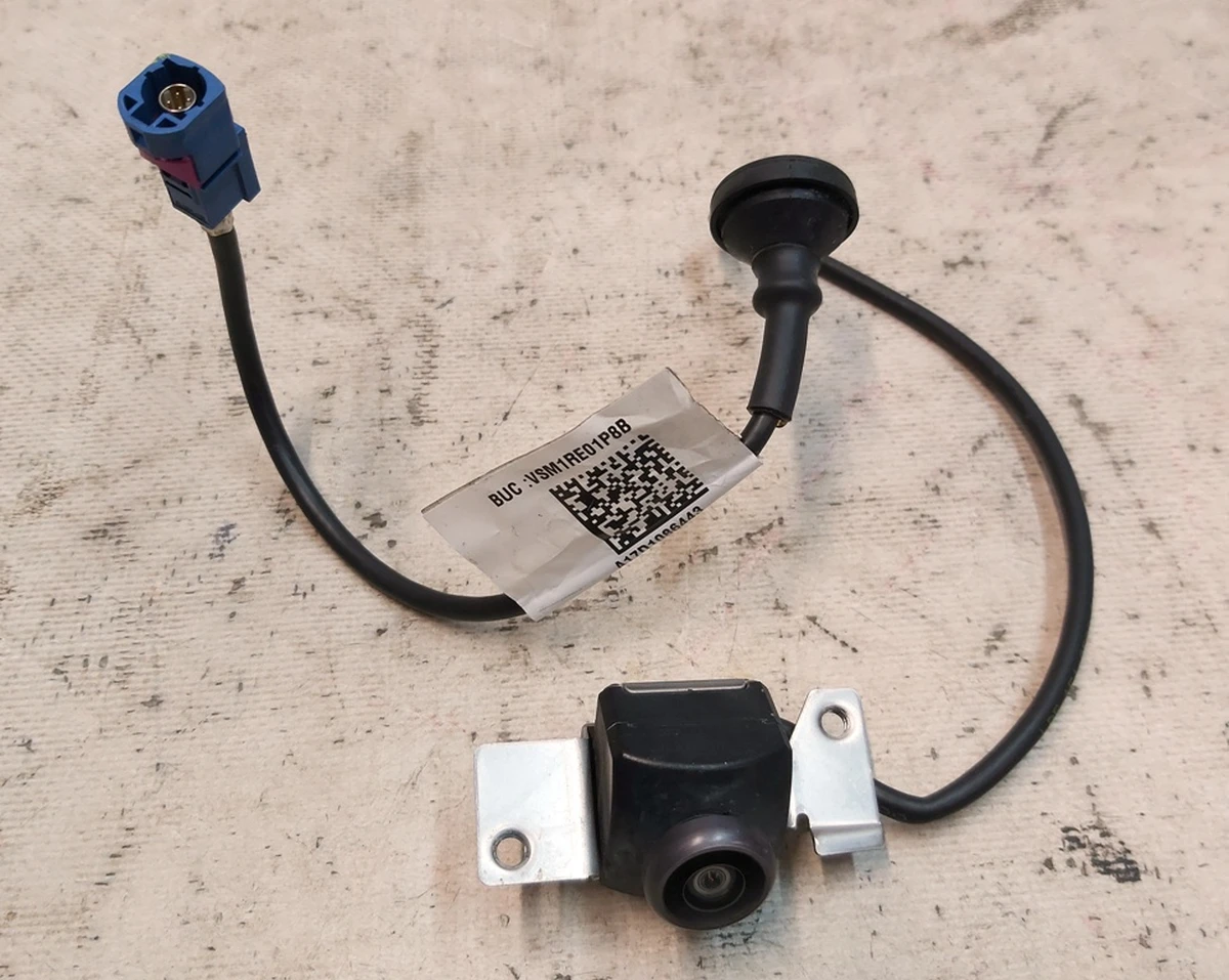 1 Камера заднього виду Tesla model S REST, model X 1061269-00-D