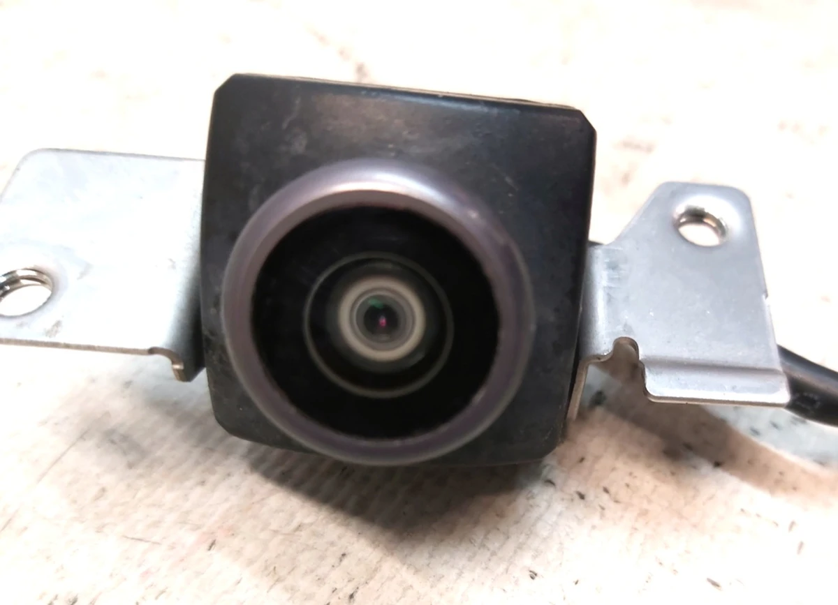1 Камера заднього виду Tesla model S REST, model X 1061269-00-D