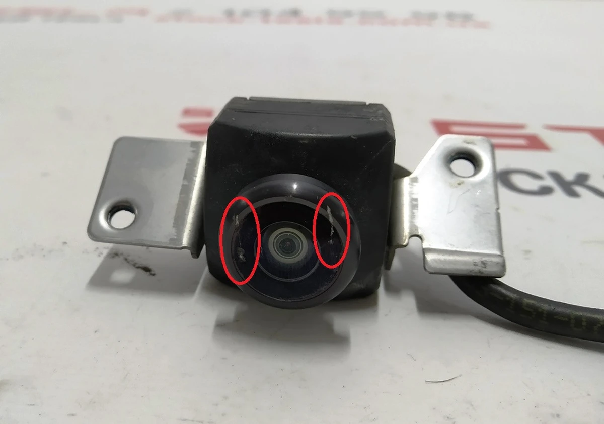 Камера заднього виду з пошкодженням Tesla Model S REST, Model X 1061269-00-D