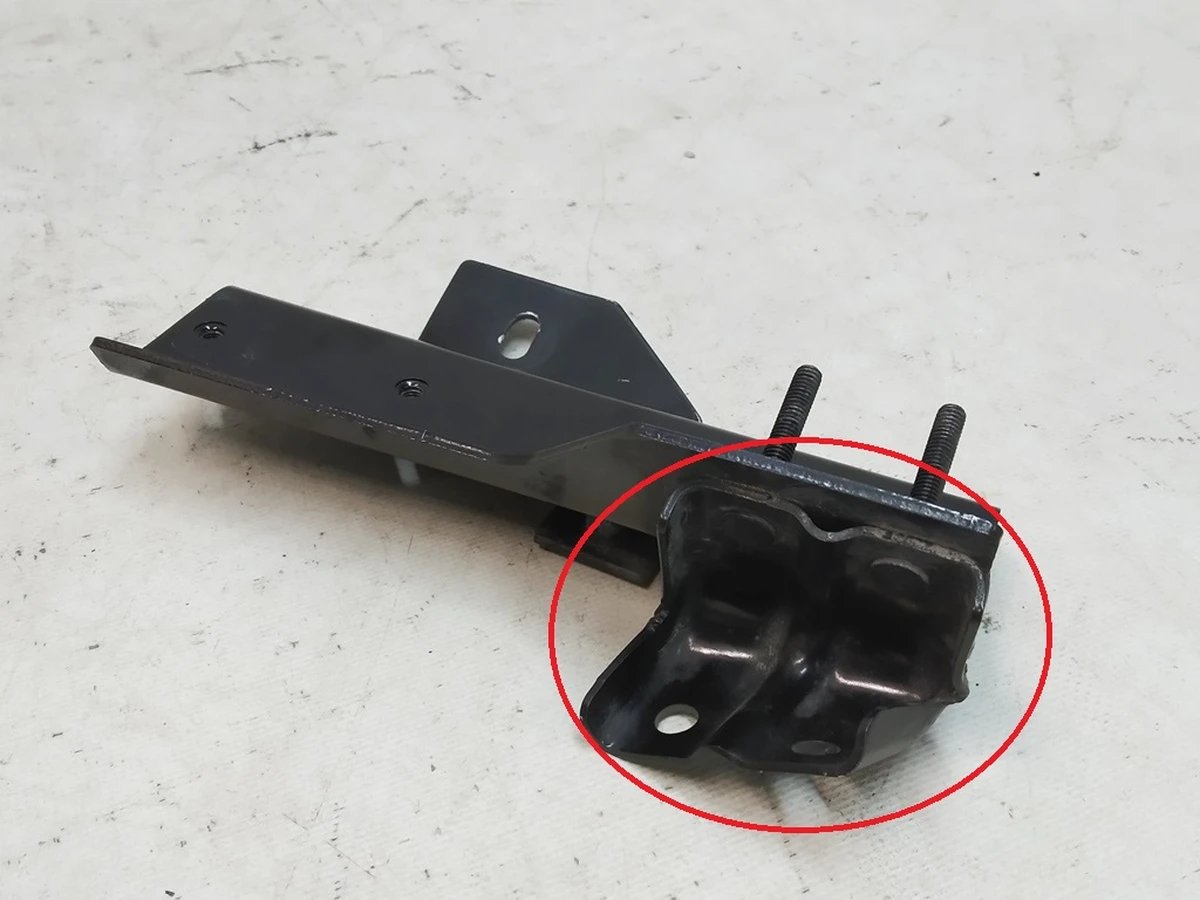 4 Направляющая усилителя бампера переднего левая (повреждение) Tesla Model X 1061424-00-C