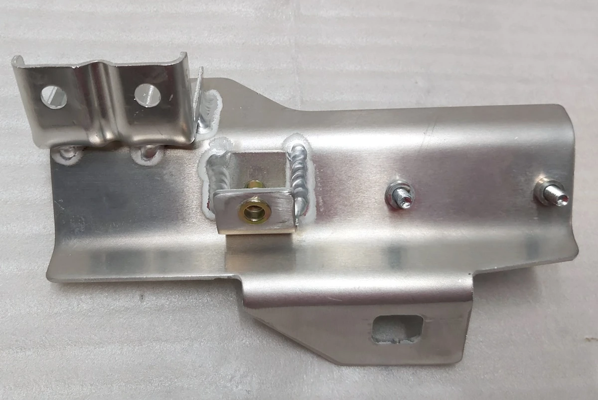 5 Направляющая усилителя бампера переднего правая в сборе Tesla model X 1061425-00-C