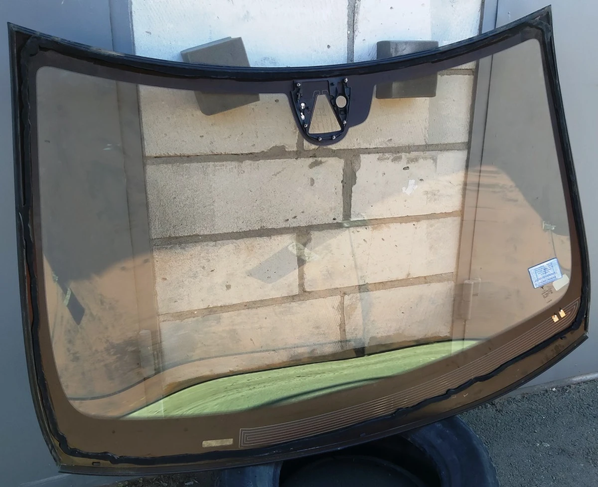 1 WSHLD ASSY MONO-CAM HWA LHD MS2 Tesla model S 1061565-01-C