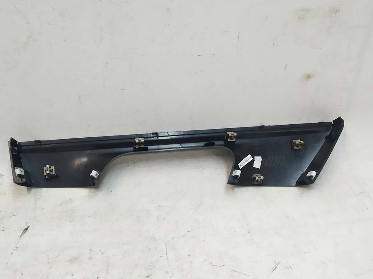 MX 1R CVR PODIUM LHS OTR LH Tesla Model X 1061619-00-D