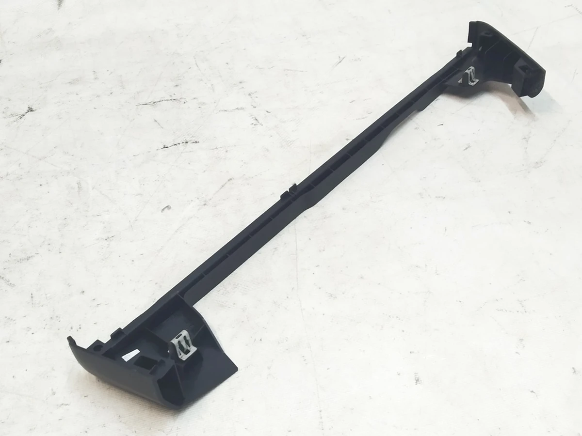 19 Накладка декоративна підстави сидінь 1-го ряду внутрішня права ліва Tesla Model X 1061628-00-B