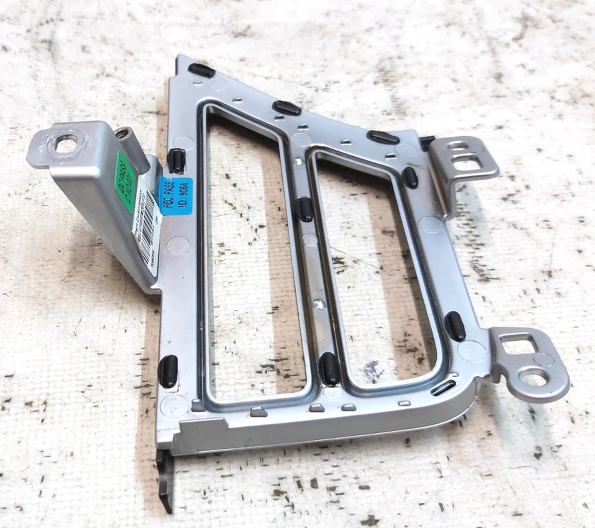 6 Накладка воздуховода центральной панели хром водительская правая Tesla model S, model S REST, model X 1061732-00-B