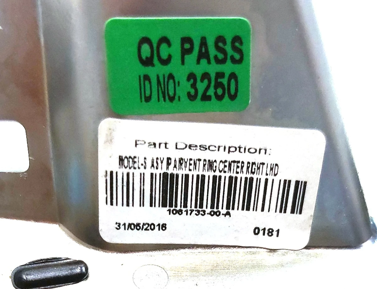 8 Center panel air duct cover chrome passenger left Tesla model S, model S REST, model X 1061733-00-B