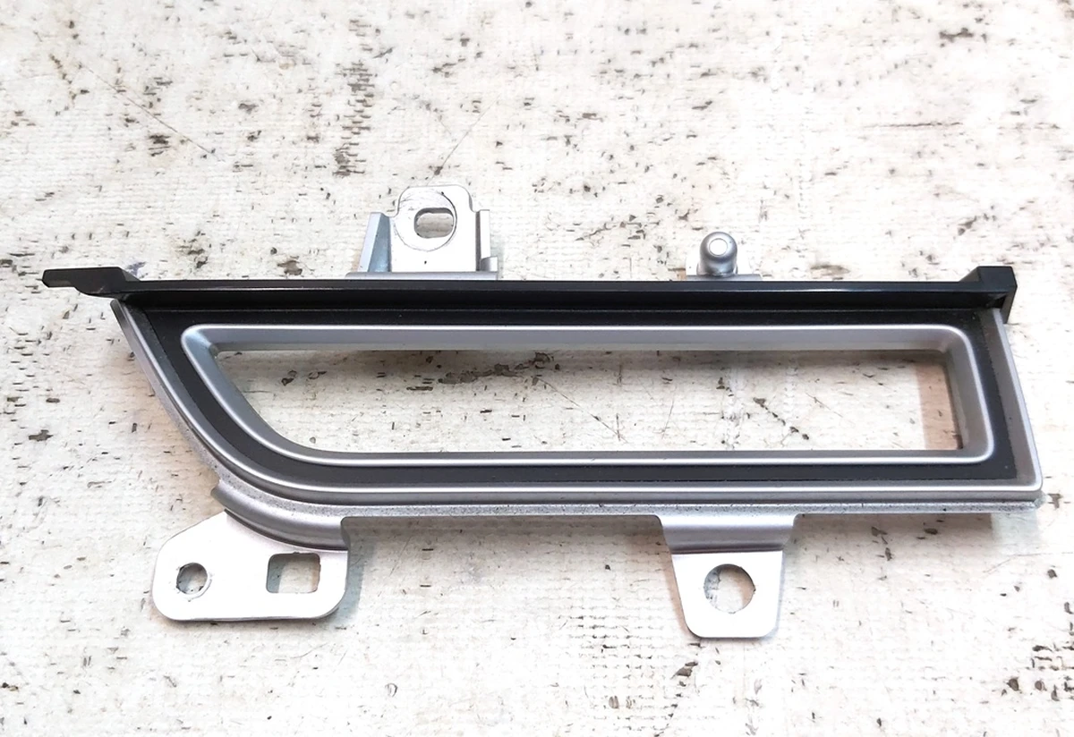 10 Center panel air duct cover chrome passenger right Tesla model S, model S REST, model X 1061734-00-B