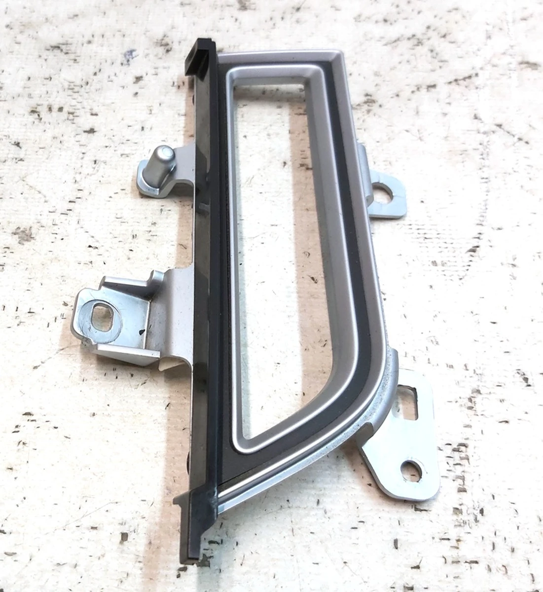 10 Center panel air duct cover chrome passenger right Tesla model S, model S REST, model X 1061734-00-B