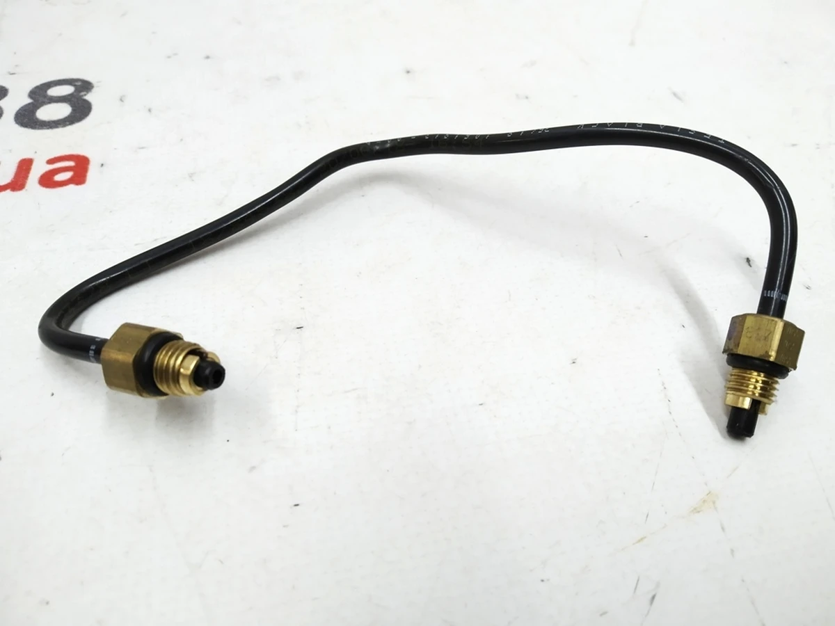 4 Трубка блоку клапанів пневмопідвіски (мала) Tesla model S REST 1061813-00-A