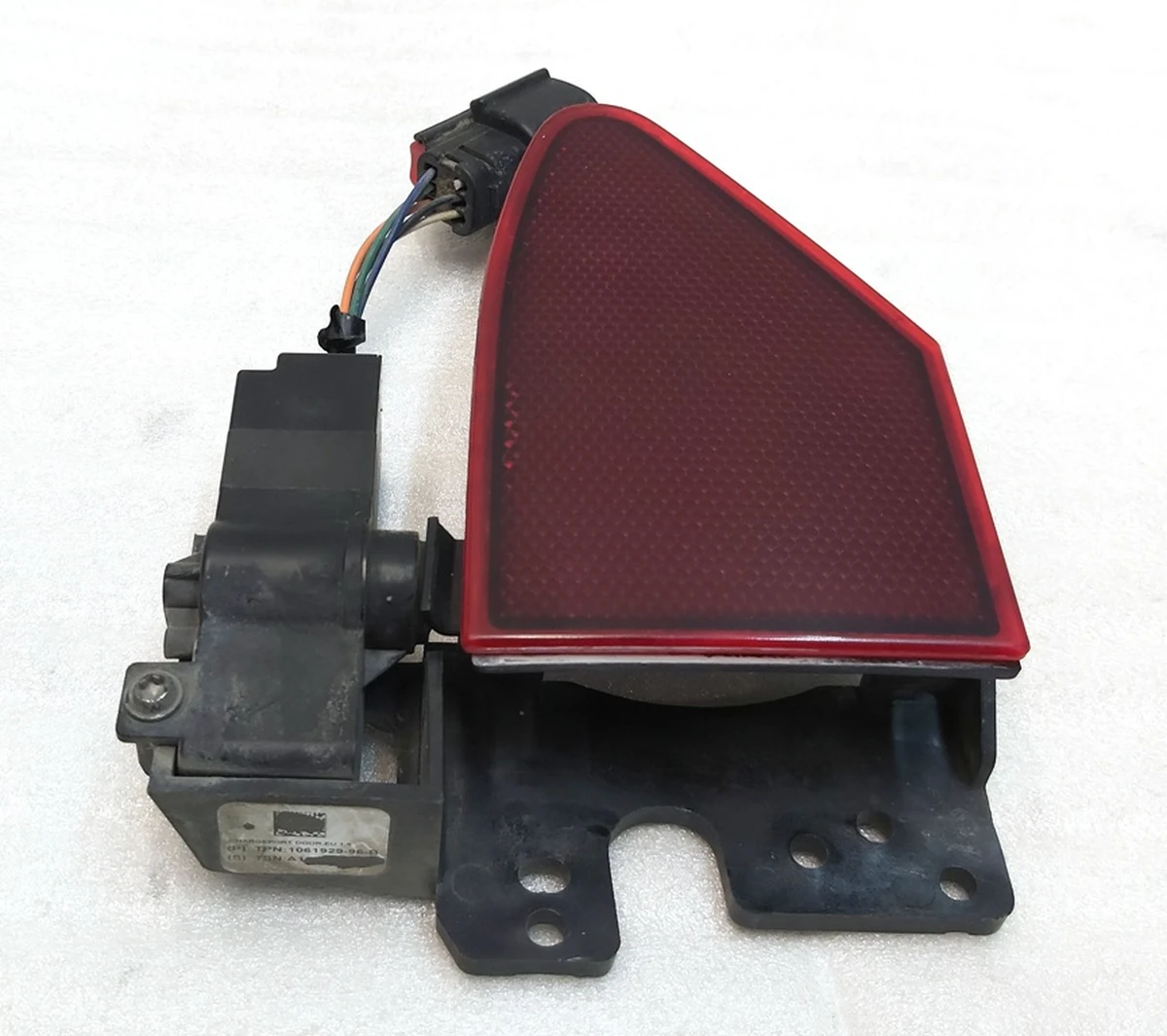 10 Люк порта зарядки с электроприводом EU Tesla model S REST, model X 1061929 1061930