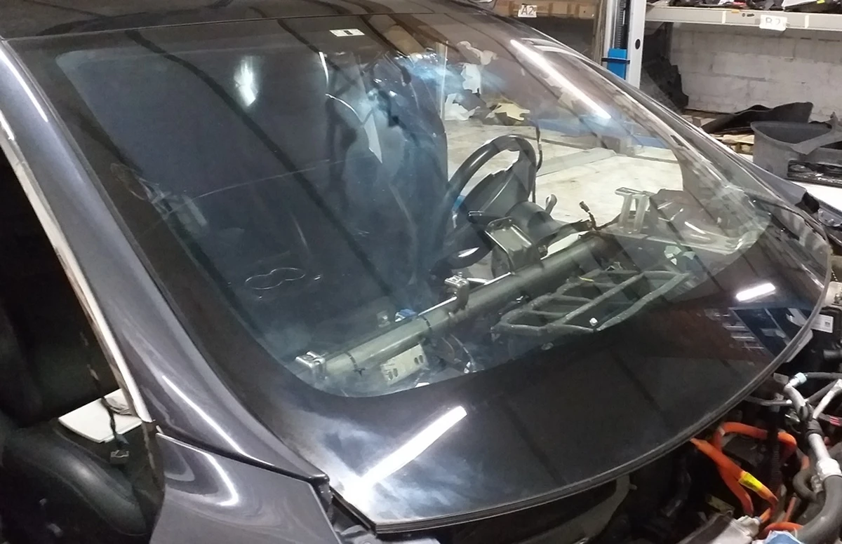 1 Скло лобове АП 2.0 (склоочисник з підігрівом) Tesla model S REST 1061987-01-H