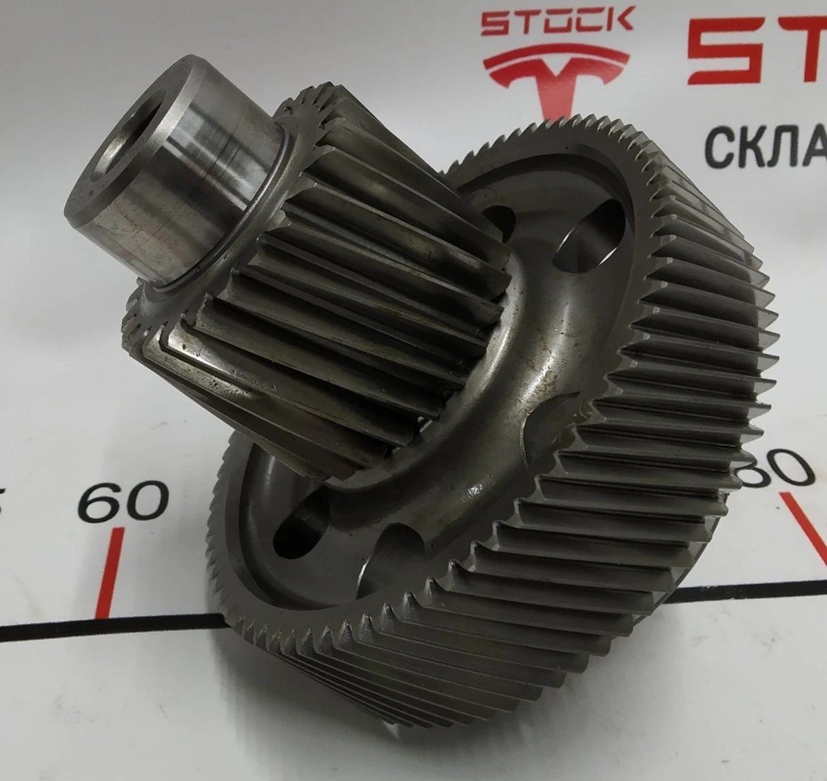 1 Intermediate gear shaft assembly with bearing (1002633-00-Q) Tesla model S, model S REST 1062387-00-B