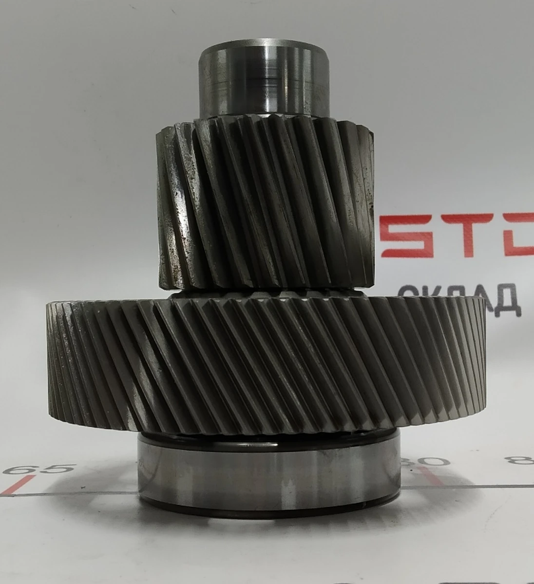 1 Intermediate gear shaft assembly with bearing (1002633-00-Q) Tesla model S, model S REST 1062387-00-B