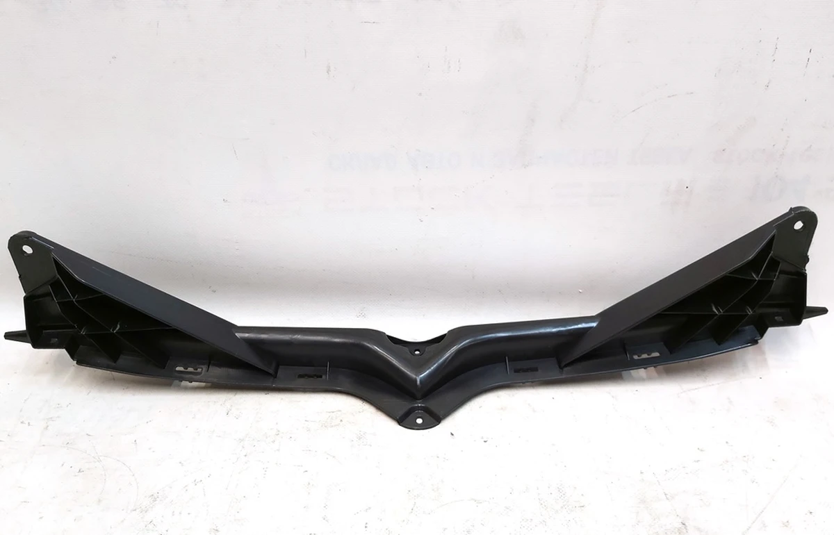 1 Кронштейн накладки V-подібної декоративної переднього гриля хром (птички) Tesla model S REST 1062472-00-F