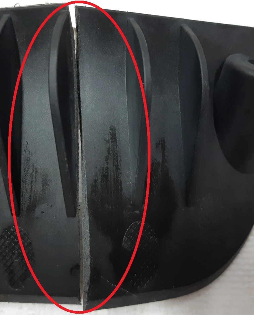 3 Пластина закриття боксу підкапотного простору (з пошкодженням) Tesla model S REST 1063054-00-B