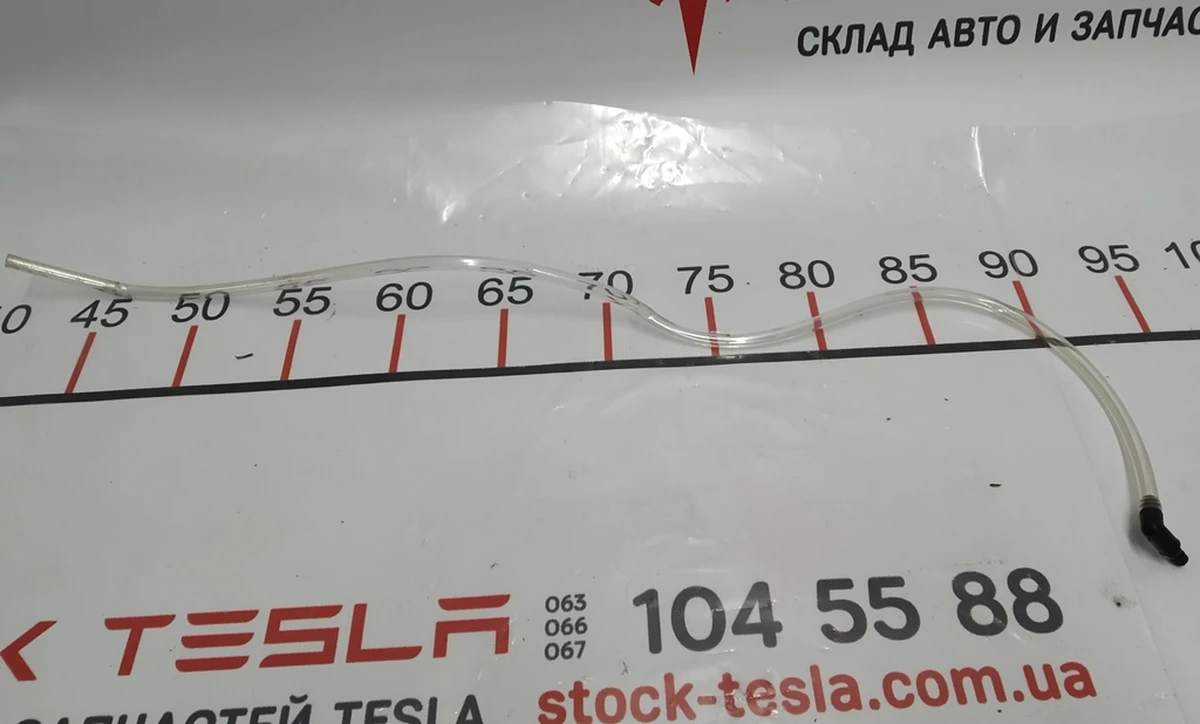 2 Трубка вентиляційна акумулятора Tesla model X 1064837-00-C