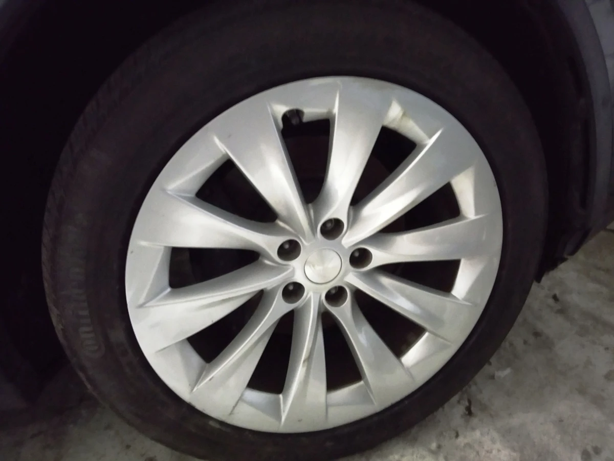 2 Диск колісний задній 20X9.5 ET40 - SILVER SLIPSTREAM Tesla model X 1065201-00-C