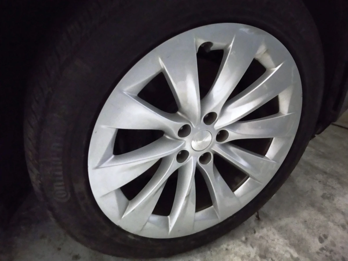 2 Диск колісний задній 20X9.5 ET40 - SILVER SLIPSTREAM Tesla model X 1065201-00-C