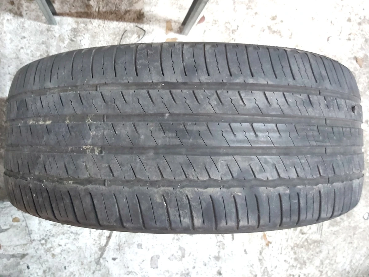 1 Tire 245/45R19 MICHELIN PRIMACY MXM4 (3.60 mm) damaged Tesla model S 1065205-00-A
