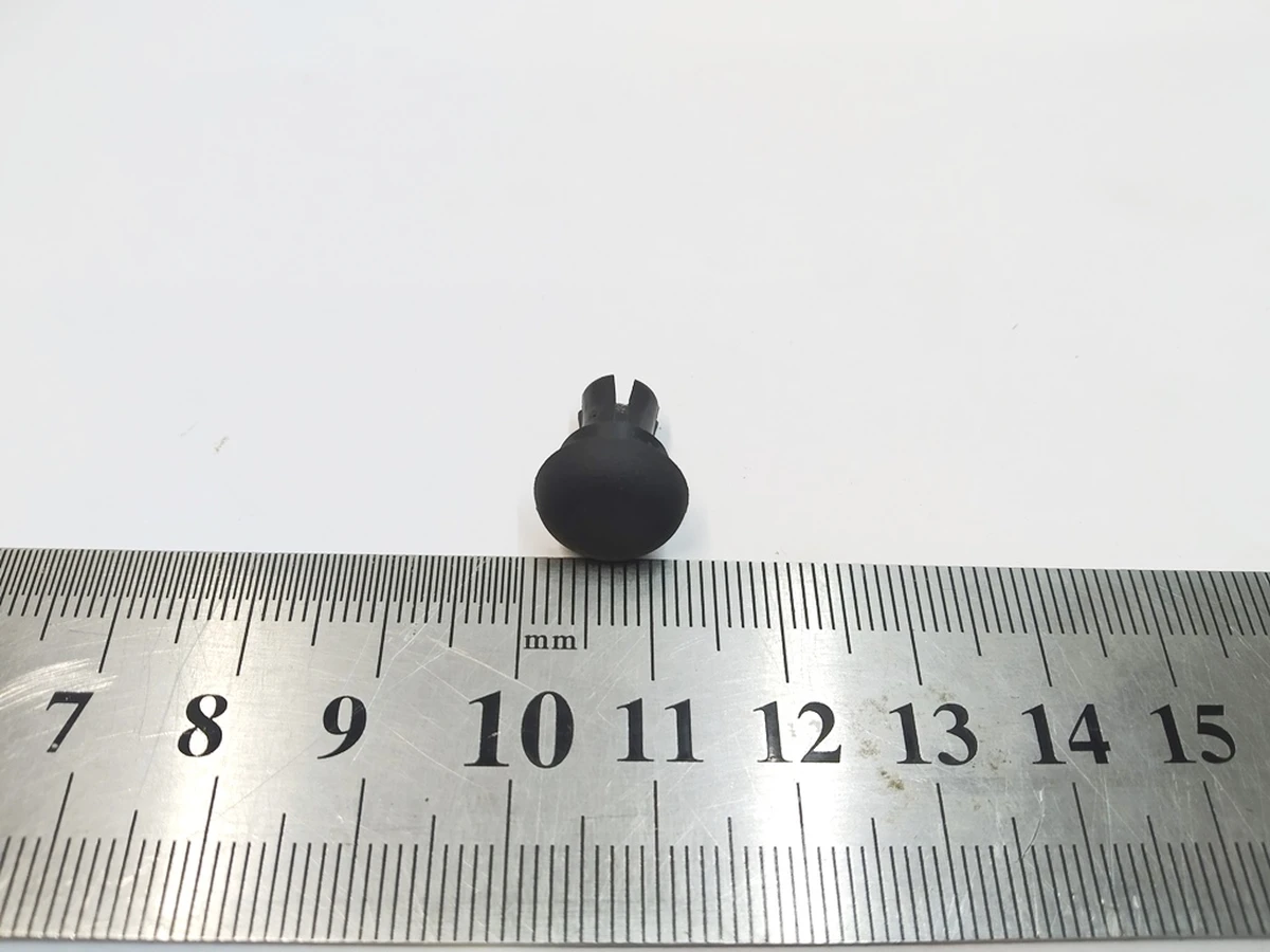 3 Клипса панели задней двери 6X4-5.5 GRIP,PLA Tesla model X 1065223-00-D