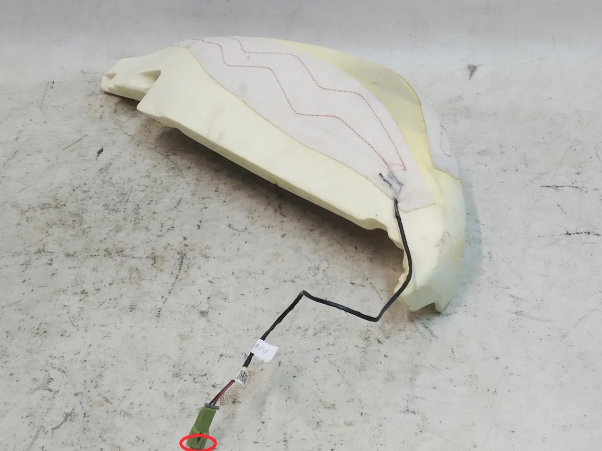 1 Пінний наповнювач бічної підтримки водійського сидіння з підігрівом лівий (окислення) Tesla Model S REST, Model X 1065485-B