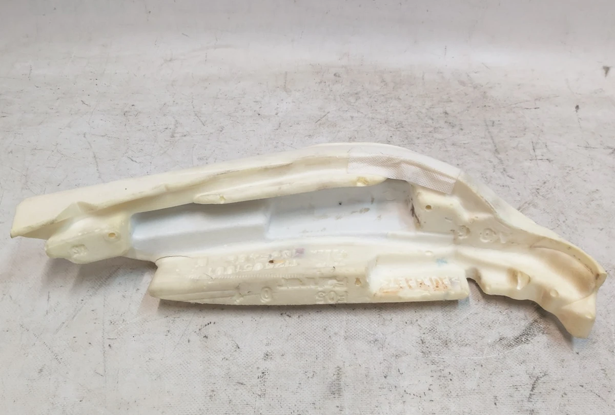 2 Пінний наповнювач бічної підтримки пасажирського сидіння правий Tesla model REST, model X 9876524